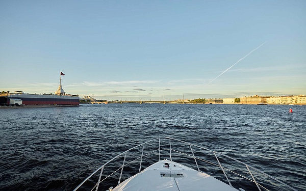 Аренда яхты Sealine F43 Monte Carlo в Питере, Санкт-Петербург
